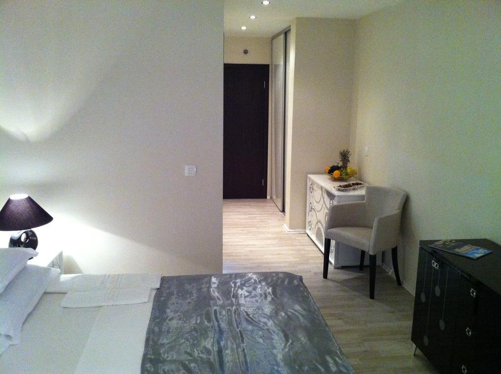 Apartments And Rooms Grand Palazzo Μπούντβα Δωμάτιο φωτογραφία