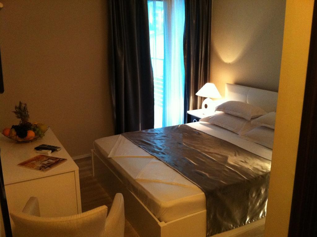 Apartments And Rooms Grand Palazzo Μπούντβα Δωμάτιο φωτογραφία
