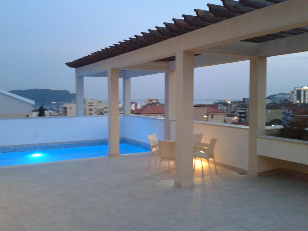 Apartments And Rooms Grand Palazzo Μπούντβα Εξωτερικό φωτογραφία