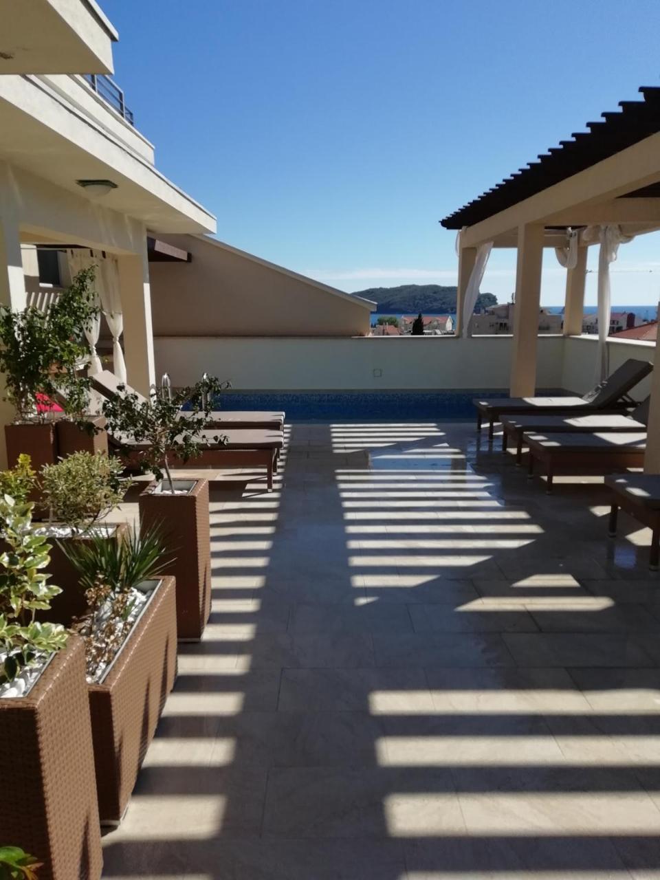 Apartments And Rooms Grand Palazzo Μπούντβα Εξωτερικό φωτογραφία