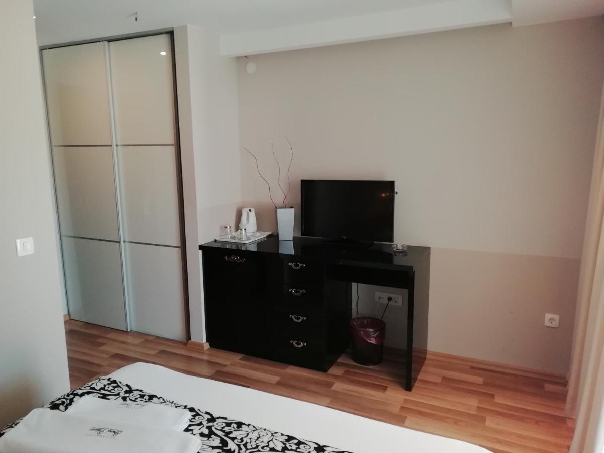Apartments And Rooms Grand Palazzo Μπούντβα Εξωτερικό φωτογραφία