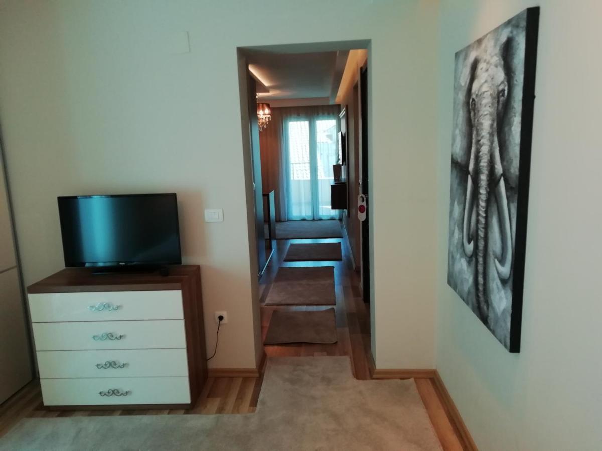 Apartments And Rooms Grand Palazzo Μπούντβα Εξωτερικό φωτογραφία